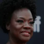 Viola Davis celebra la inversión de mil millones de dólares de Netflix en México