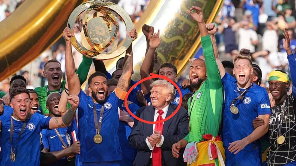 Donald Trump se cuela en la celebración del Chelsea tras ganar el Mundial de Clubes