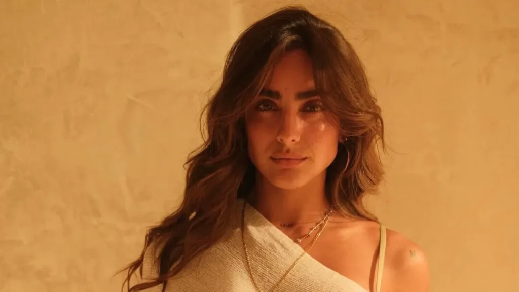 ¿Cuánto gana Isabella Ladera?: videos donde sale la novia de Beéle