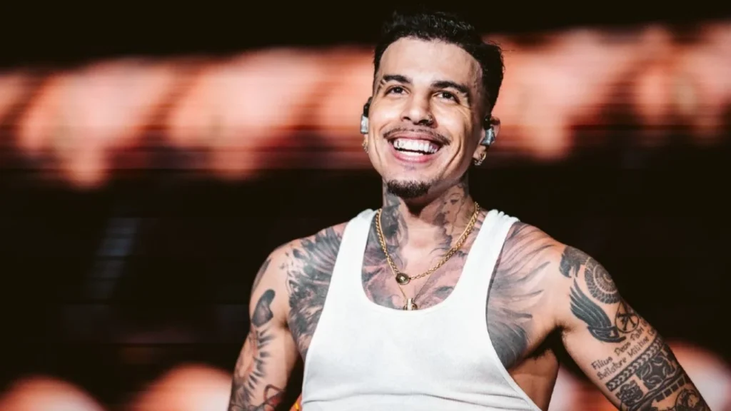 “Soy la máscara rosa de Rauw Alejandro”: así puedes resolver el enigma en Instagram