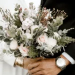 Mujer revela que su novio se acostó con su madre en su despedida de soltero