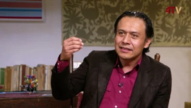 Marx Arriaga: ¿Quién es y por qué convoca comités para defender libros escolares?