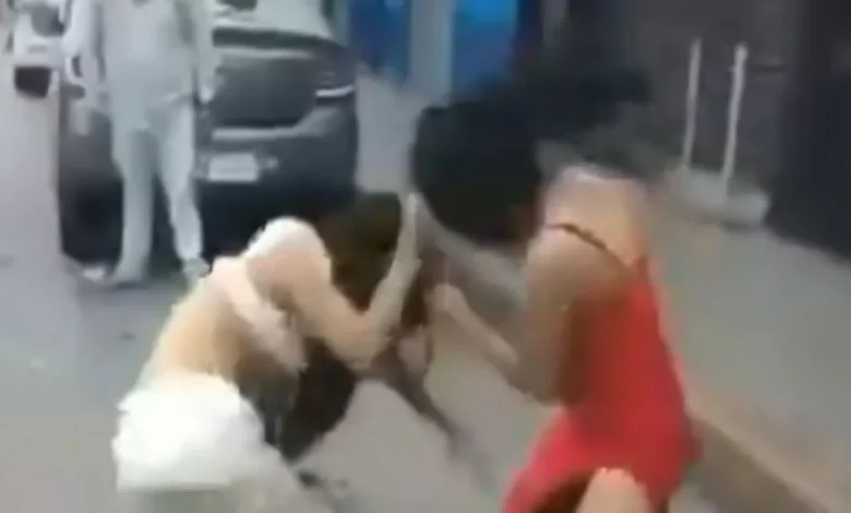 Mujeres se van a los golpes en plena fiesta navideña del trabajo