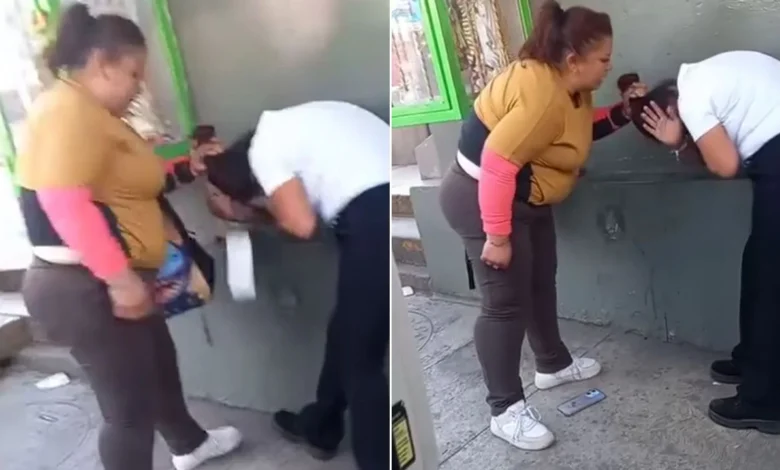 'Te metiste con mi marido': Mujer golpea a presunta amante de su esposo