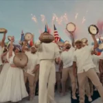 ¿Qué decía el balón de Bad Bunny en el Super Bowl? Este fue su mensaje