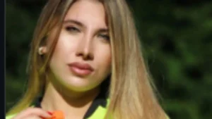 Elif Karaarslan enfrenta una sanción de por vida mientras la justicia investiga si el video filtrado es real o un montaje generado con inteligencia artificial. 