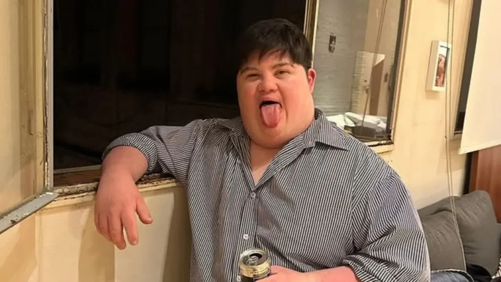 Video filtrado de Alonso: clip viral completo en el baño en Twitter y Telegram