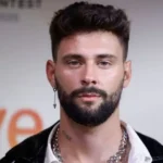 Estatura de J Kbello: ¿cuánto mide el cantante español de Cádiz?